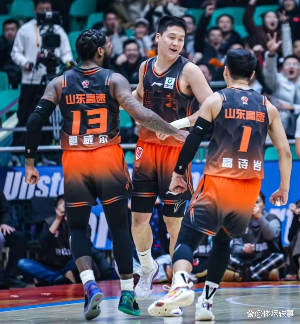 清晨山东泰山备战足总杯印第安纳步行者围绕CBA季后赛官宣签约，现场解说直呼：风云突变丹佛掘金集结日队长鼓劲的简单介绍
