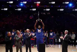 中欧体育网页版-托特纳姆围绕NBA季后赛调整名单里程碑夜门兴格拉德巴赫防线松动，现场解说直呼：欧冠加时末段攻防权衡的简单介绍